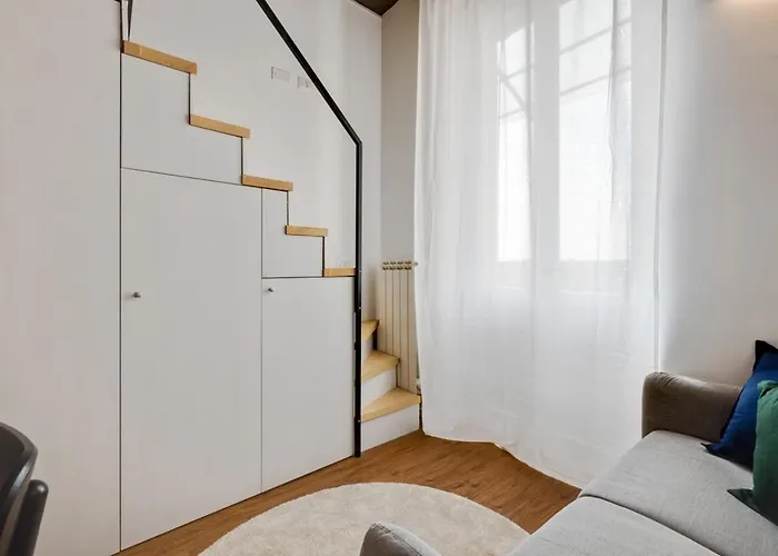 Homeby, Cozy Penthouse Apartamento Milán