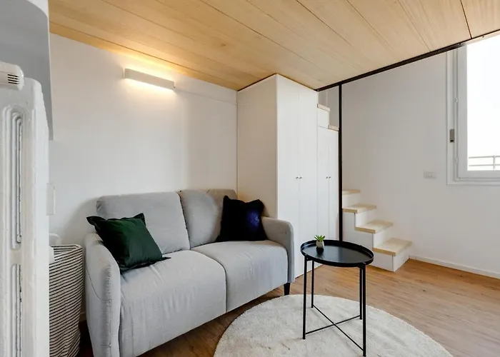 Apartamento Homeby, Cozy Penthouse Milán