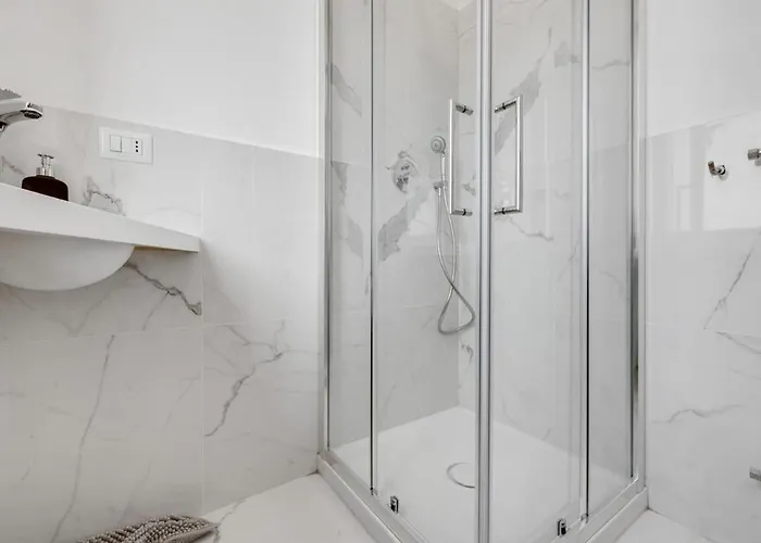 Homeby, Cozy Penthouse Apartamento Milán