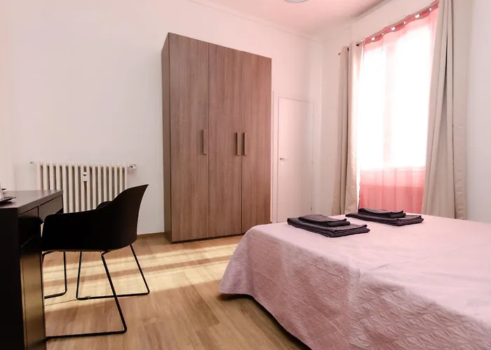 Pink Проживание в семье Милан