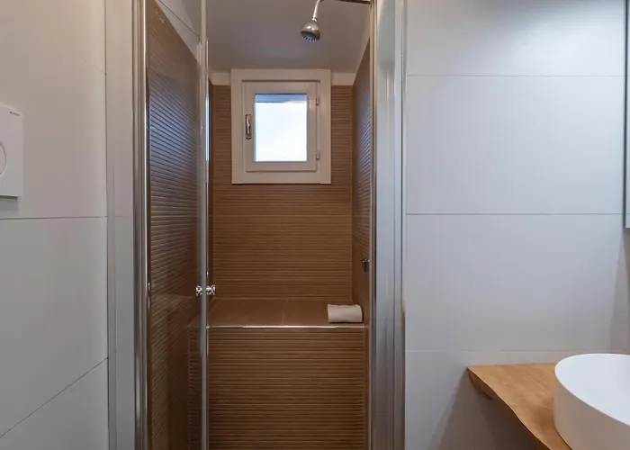 Xenia - Elegant Penthouse In Fiera Area *