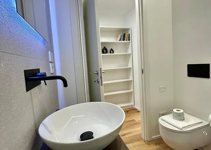 Apartment Kibilu Luxury With Terrace, Isola District And Near Garibaldi Station Milan