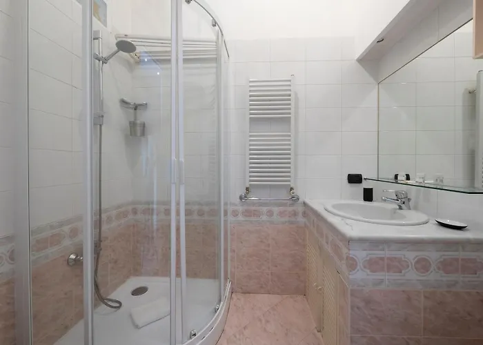Apartamento Xenia - Colorful In Fiera Area