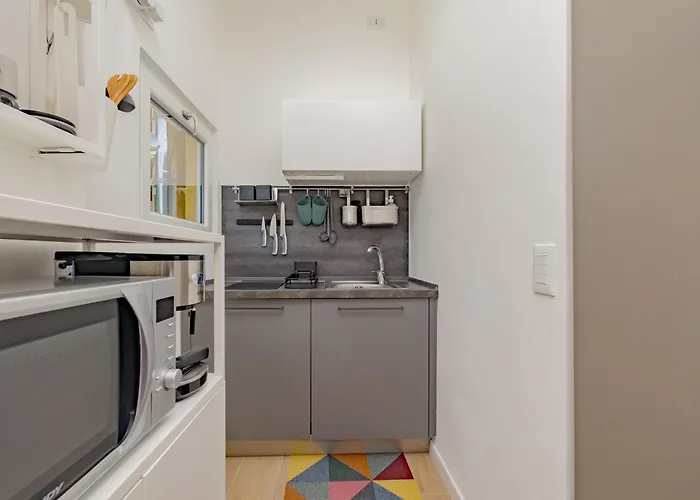 Apartment Comfy & Chic Near Universita Iulm & Famagosta-ideal For Work Milan