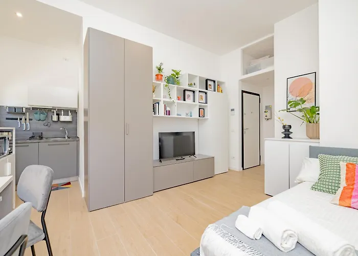 Comfy & Chic Near Universita Iulm & Famagosta-ideal For Work