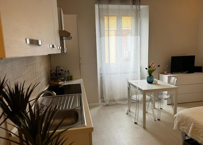 Lägenhet Regina In Sky Santa Giulia - Sky Tv, Wifi E Breakfast Box