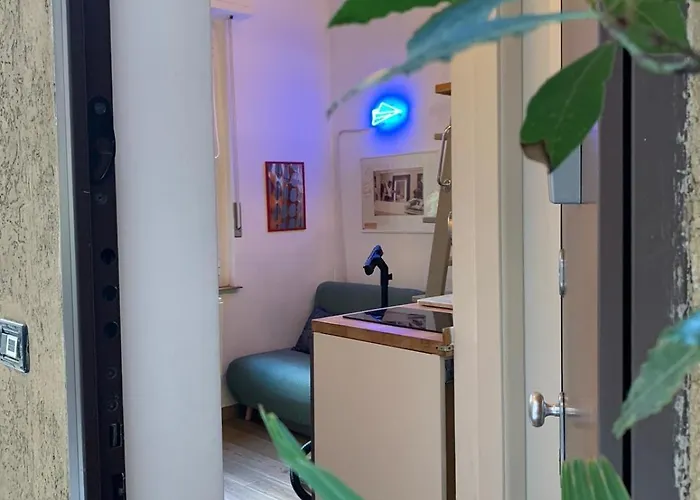 Apartment M20, Isola Garibaldi