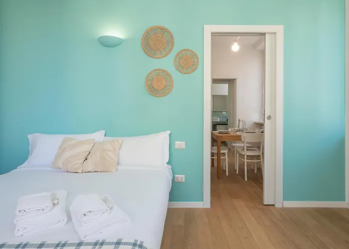 Xenia - Bright Near Piazzale Susa Milán