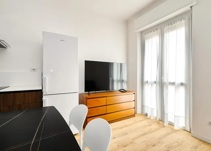 アパート Joivy 1-bed With Balcony Near Subway *