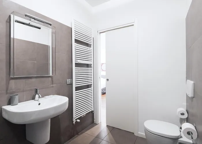 Easylife - - Muratori 13 - Porta Romana * Milão