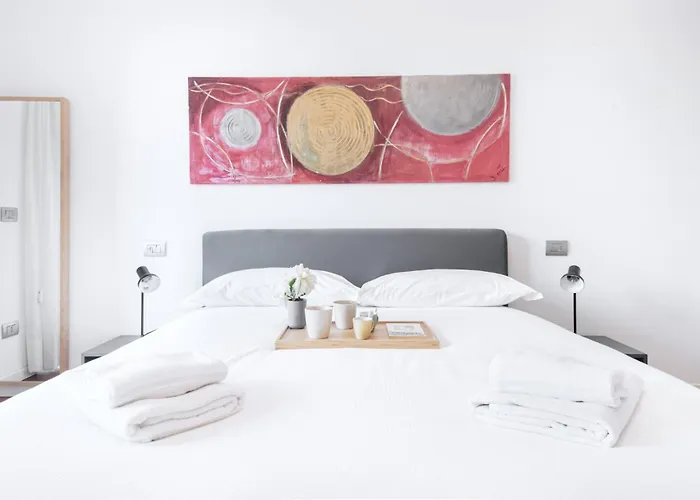 Easylife - - Muratori 13 - Porta Romana Apartamento *