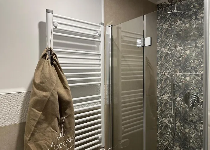 Repetti Design - 10 Min To Centre & Airport Apartment *