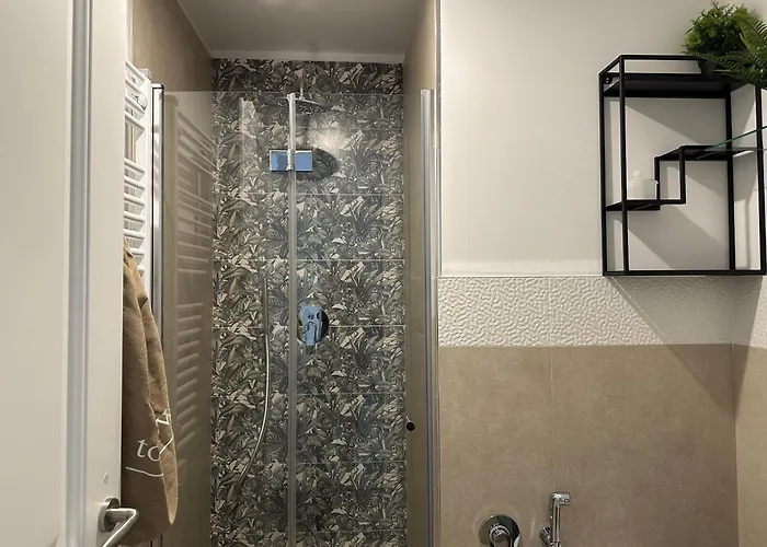 Repetti Design - 10 Min To Centre & Airport Apartment