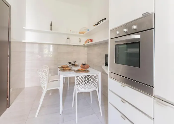 Residenza Castello Sforzesco - *