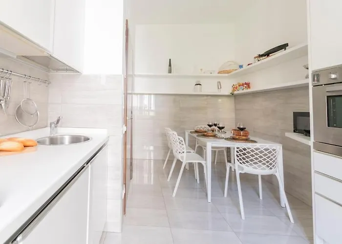 Residenza Castello Sforzesco - *