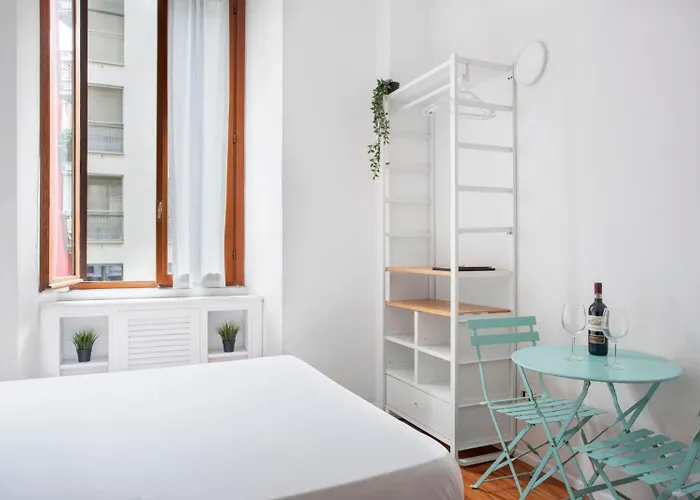 New! Lovely & Friendly In Center C * 米兰