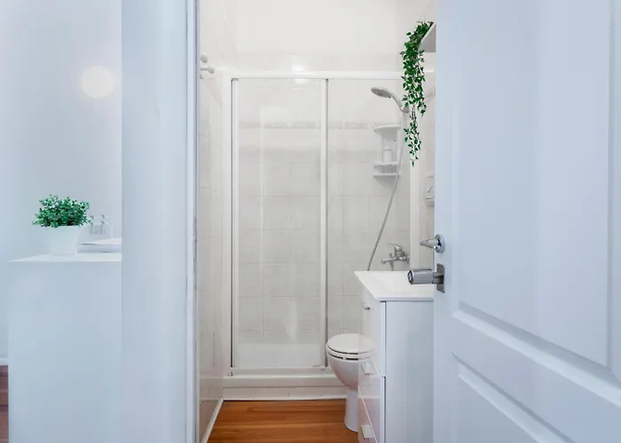 New! Lovely & Friendly In Center C * 米兰