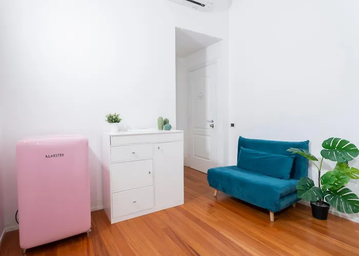 New! Lovely & Friendly In Center C * 米兰