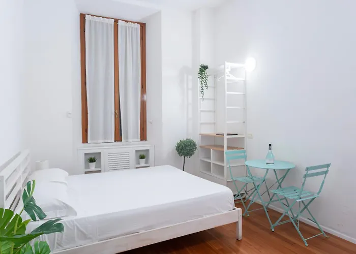 New! Lovely & Friendly In Center C