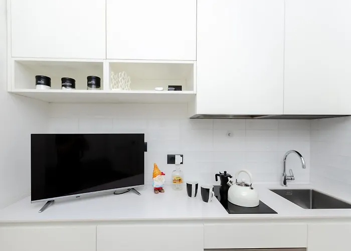 Apartment Small House Near The Station Milan