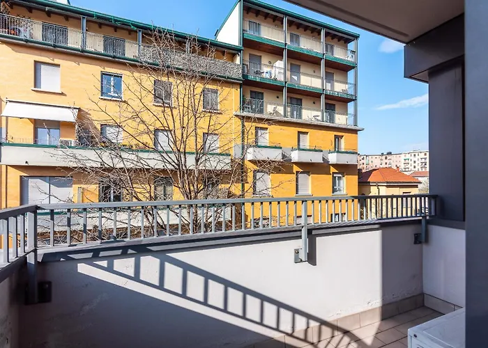 Daniele Flat - Free Wi-fi & M4 Metro Apartment *