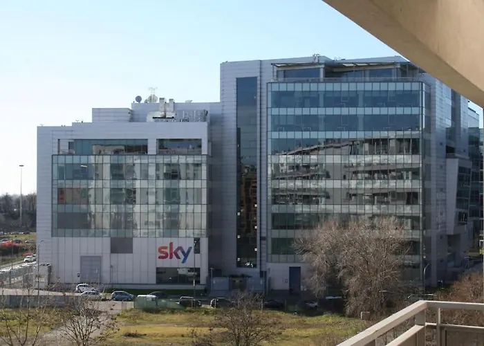 Accogliente - * Milano