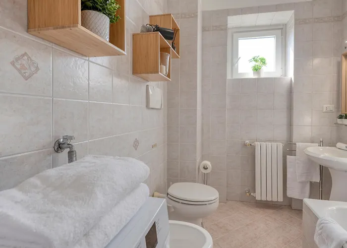 Omodeo, 19 - Ampio E Panoramico