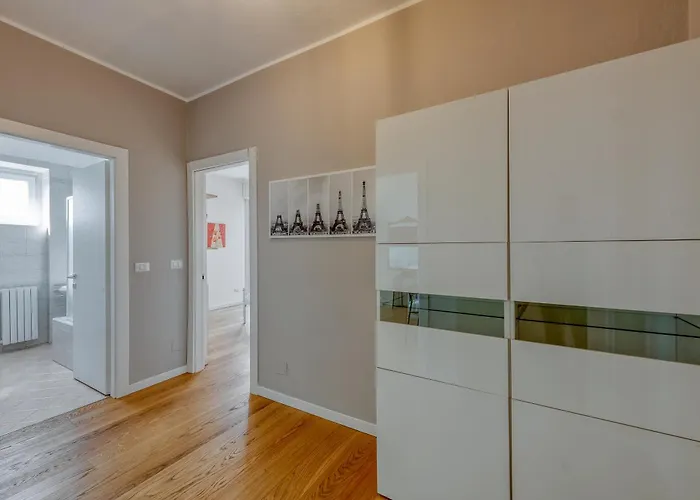 Omodeo, 19 - Ampio E Panoramico 公寓 *