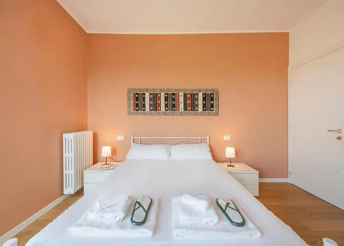 公寓 Omodeo, 19 - Ampio E Panoramico *