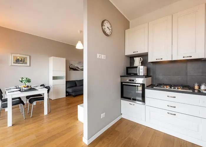 Omodeo, 19 - Ampio E Panoramico *