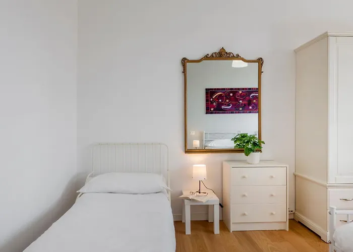 Omodeo, 19 - Ampio E Panoramico 公寓 *