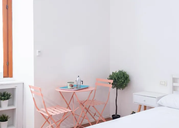 New! Lovely & Friendly In Center D