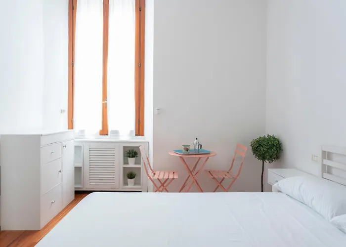 New! Lovely & Friendly In Center D Milán