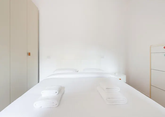 Guesthost - Porta Venezia Cosy Daire Milano