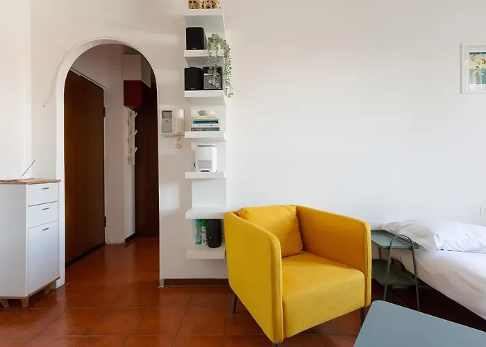 Guesthost - Savona District Comfy Milán