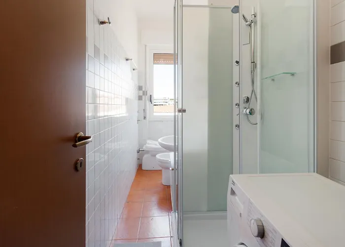 Guesthost - Savona District Comfy *