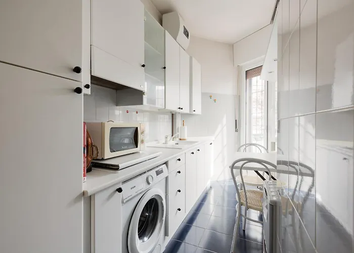Lejlighed Guesthost - Forlanini - Functional With Balcony! *