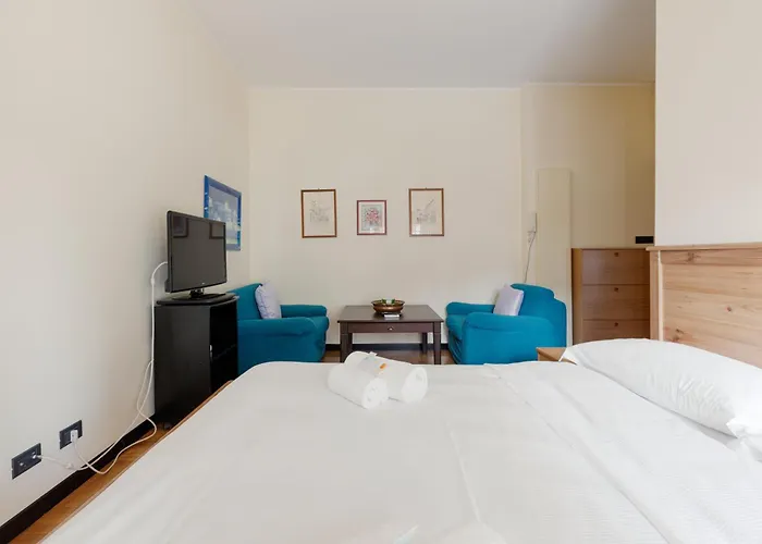 Guesthost - Forlanini - Functional With Balcony! Milan