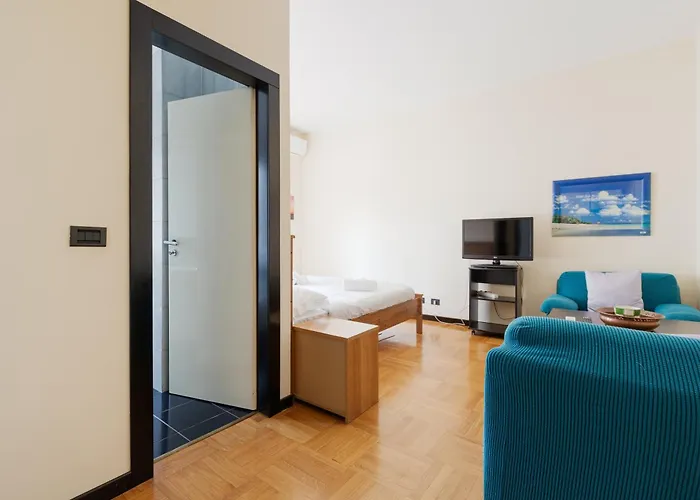 Guesthost - Forlanini - Functional With Balcony! Appartement