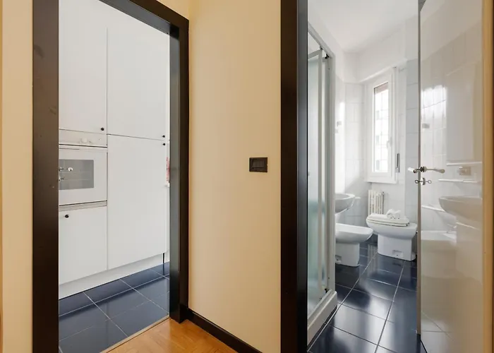 Guesthost - Forlanini - Functional With Balcony! *