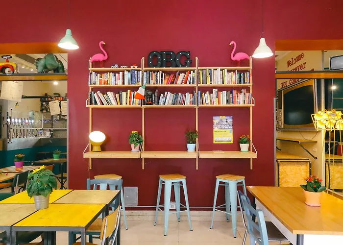 贝罗格兰德旅舍 *