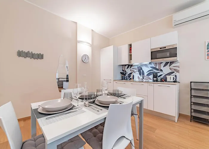 500 M From Corso Sempione, Close To Metro M5 公寓