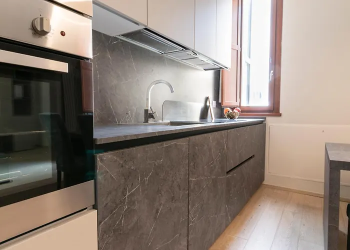 Ihost - Bottego 21 * Milano