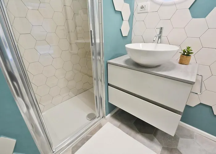 Lombardini 1 דירה