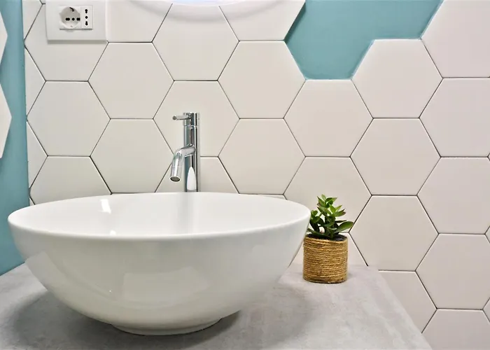 Lombardini 1 דירה