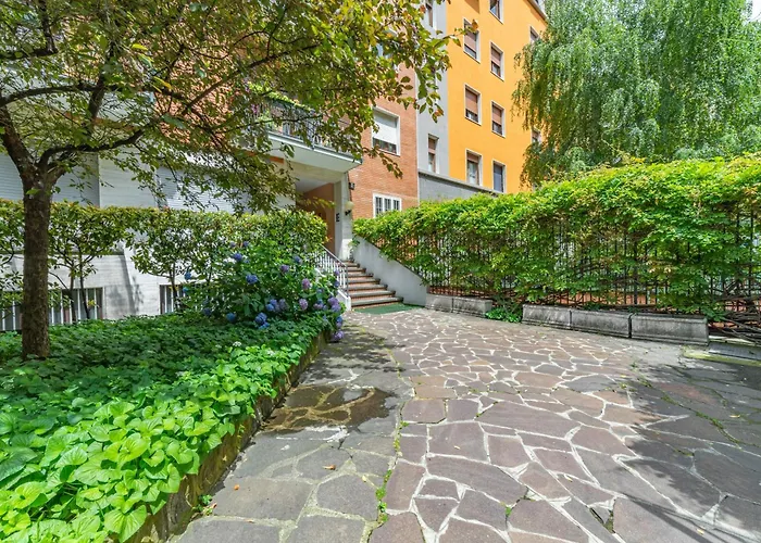 500 M From Corso Sempione, Close To Metro M5 米兰