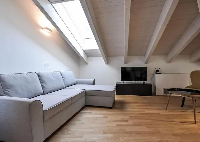 White Attic Terrace By Interhome Apartamento