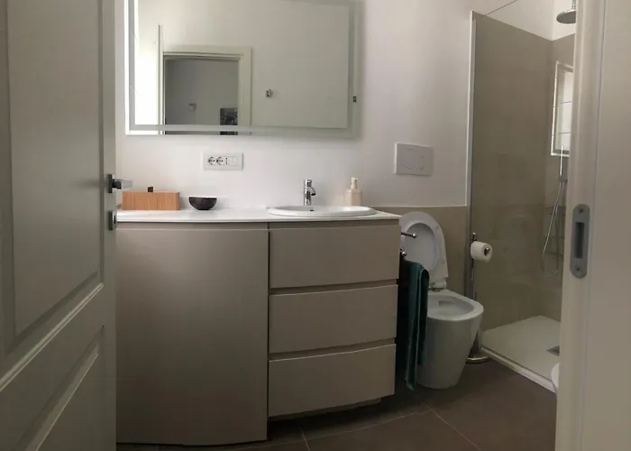 Missori Rose Garden View *