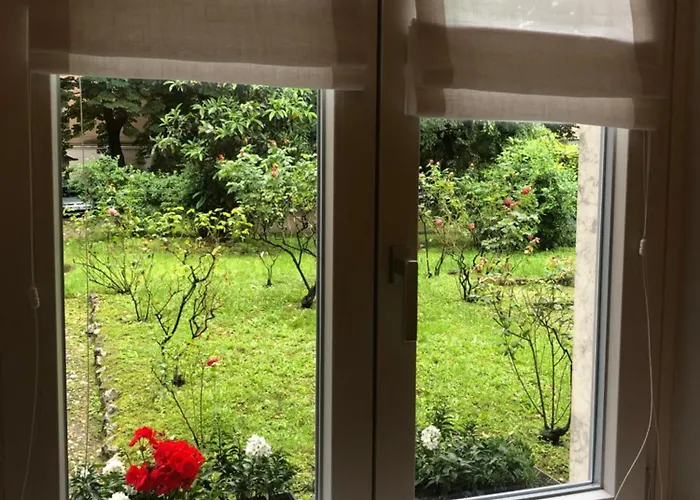 Apartmán Missori Rose Garden View *