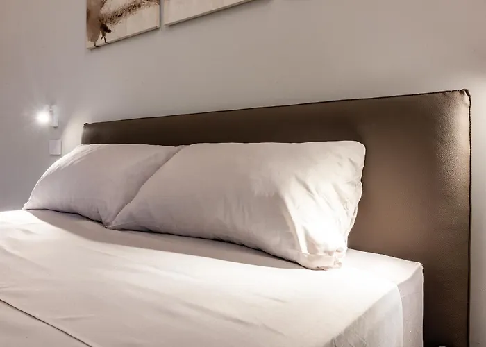 Daire Elegant Design Apartmentduomo-naviglia/c E Wi-fi Milano